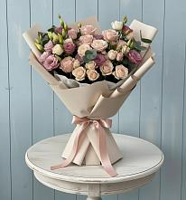 Букет цветов из:  Розы и Лизиантусы в Гай-Кодзор