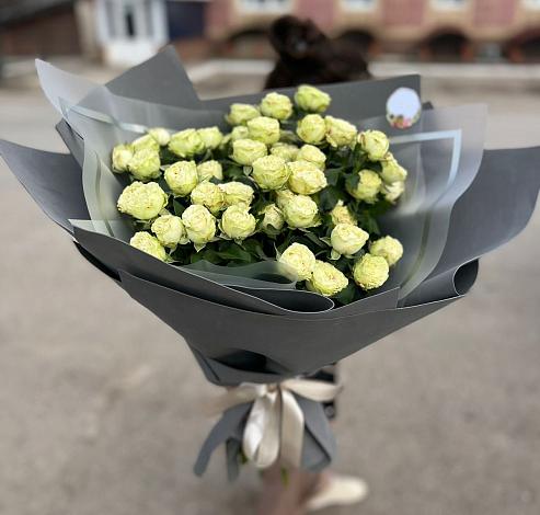 Букет Белые кустовые розы Солинеро в Гай-Кодзор
