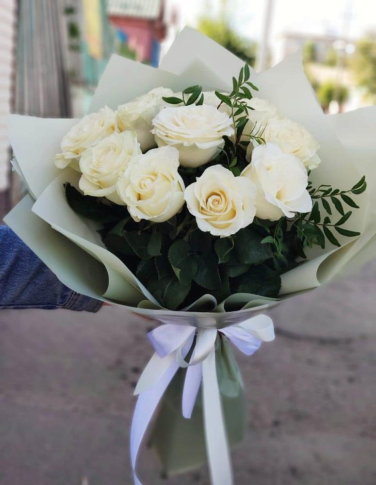 Букет Белые розы Проуд в Гай-Кодзор