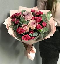 Букет цветов из:  Гвоздики и Розы в Гай-Кодзор