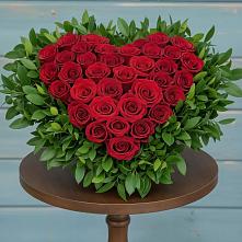 Цветочная композиция из Розы в виде сердца в Гай-Кодзор