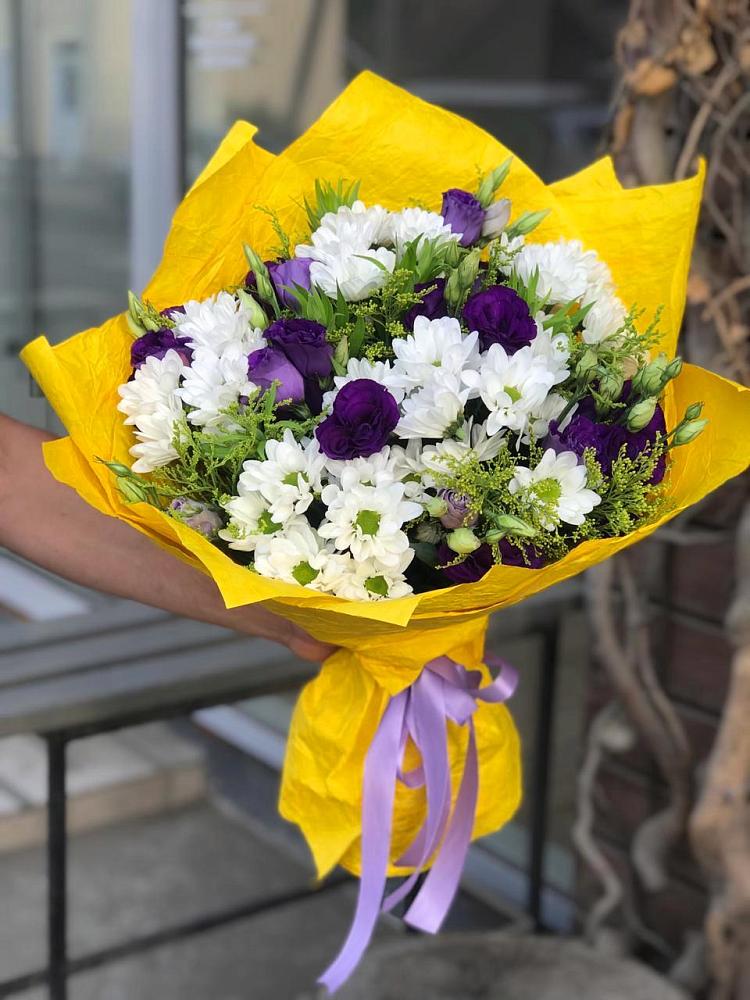 Букет цветов из: Ирисы, Хризантемы и Ромашки в Гай-Кодзор