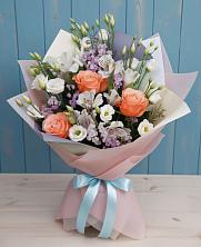 Букет цветов из:  Лизиантусы, Розы, Альстромерии и Гипсофила в Гай-Кодзор