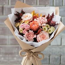 Букет цветов из:  Гвоздики, Хризантемы и Розы в Гай-Кодзор