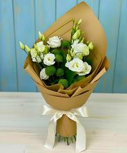 Букет цветов из:  Хризантемы и Лизиантусы #REPLACE_PRED# Гай-Кодзор