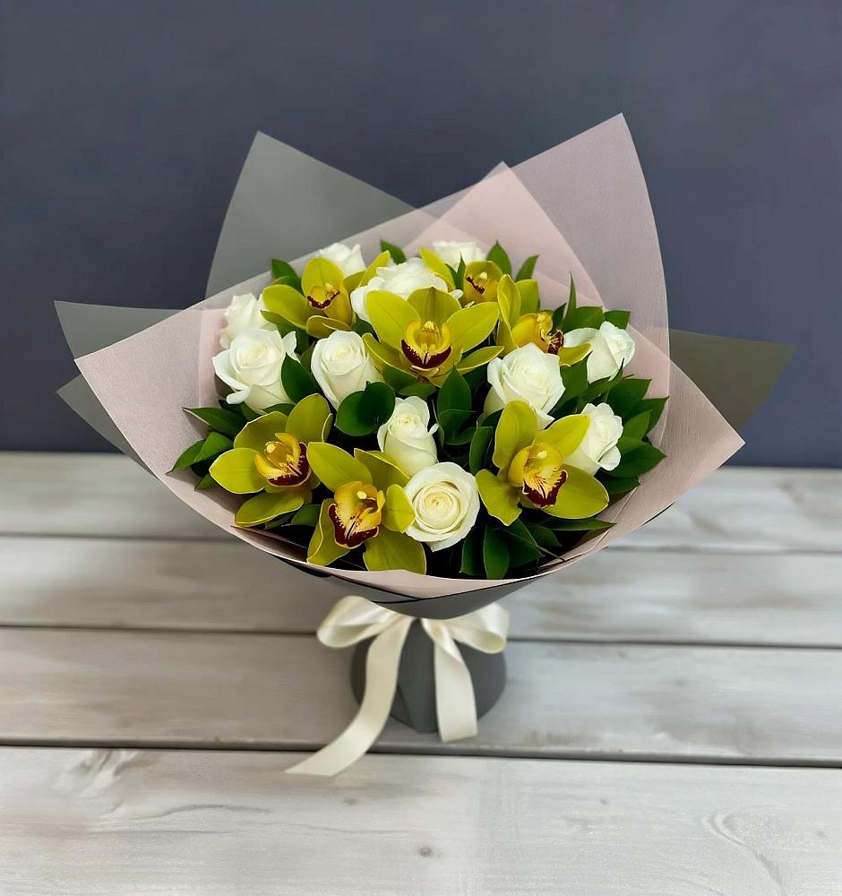 Букет цветов из: Орхидеи и Розы в Гай-Кодзор