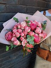 Букет розы в пальмах в Гай-Кодзор Букет цветов из: Розы в Гай-Кодзор