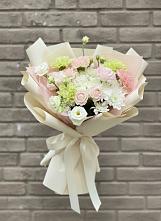 Букет цветов из:  Гвоздики, Розы, Лизиантусы и Хризантемы в Гай-Кодзор