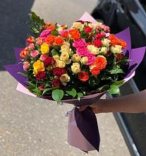 Букет Микс из разноцветных кустовых роз в Гай-Кодзор