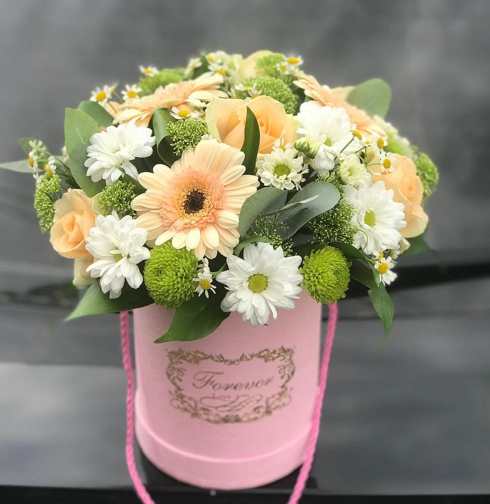 Цветочная композиция из Розы, Герберы и Хризантемы в шляпной коробке в Гай-Кодзор