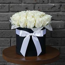 Цветочная композиция из Розы в шляпной коробке в Гай-Кодзор